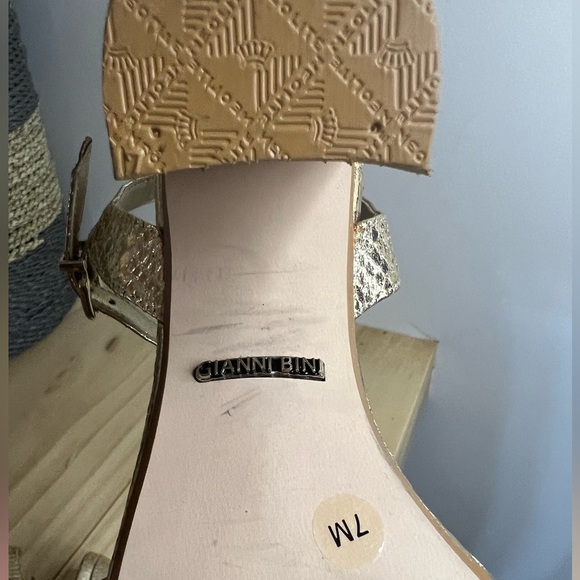 gianni BINI MCKARIA SAND GOLD BLOCK HEEL SLINGBACK DRESS SANDALS Size 7 - Picture 9 of 11